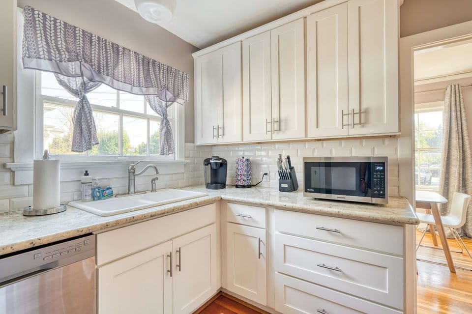 Stay Portland - Charming Portland Home in Hollywood District House in Portland