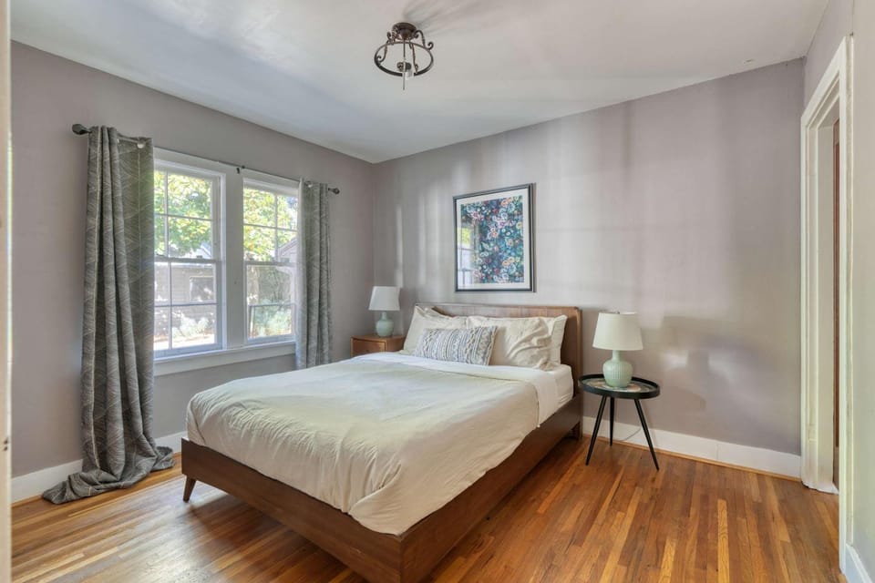 Stay Portland - Charming Portland Home in Hollywood District House in Portland