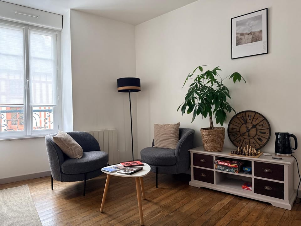 Idéal couple & pro centre calme, wifi, proche gare Apartment in Brittany