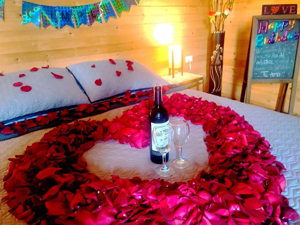 Montelungo Cabañas Glamping Campground/ 
RV Resort in Cundinamarca, Colombia