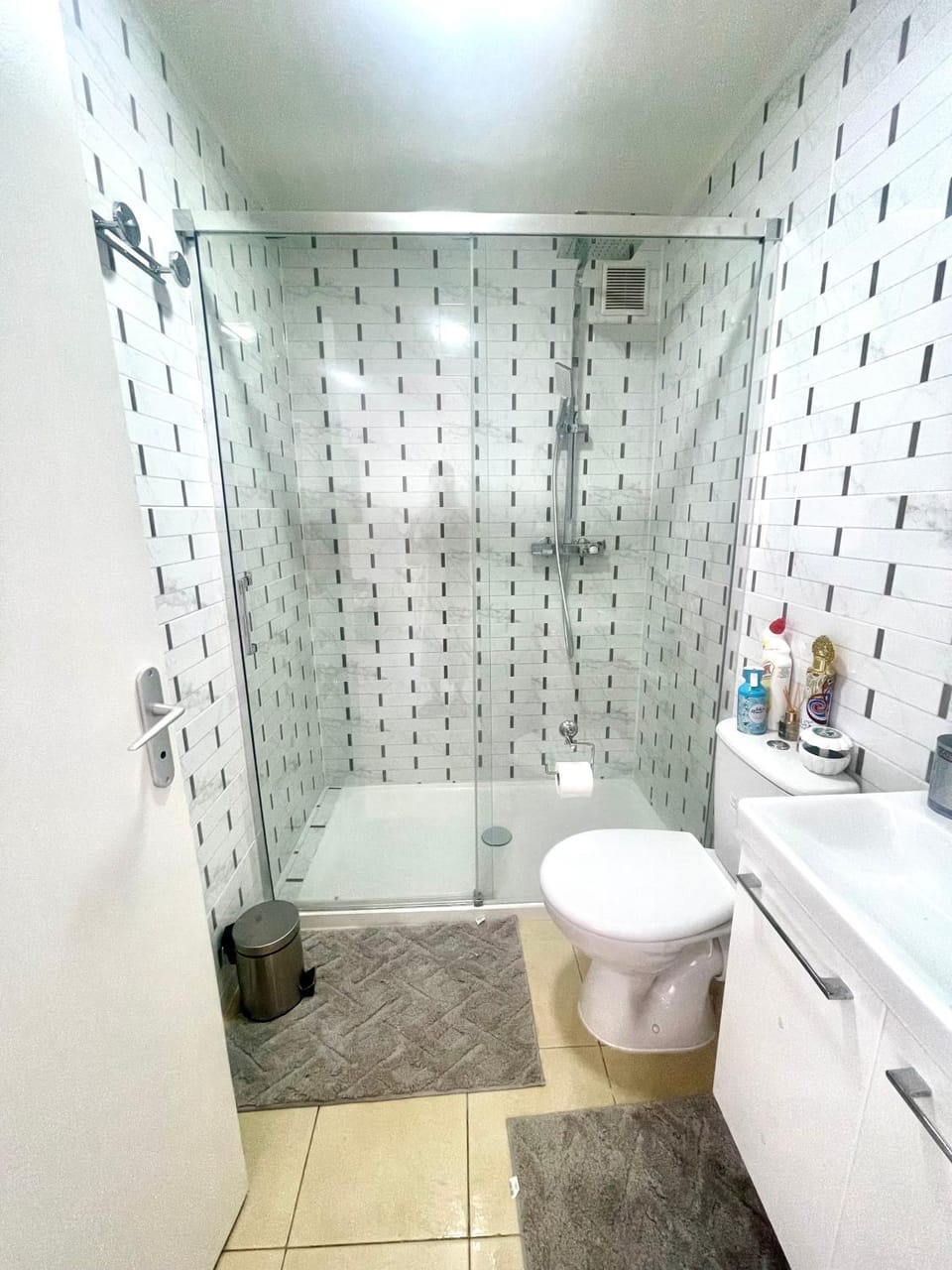 Spacieux et lumineux, coup de cœur garanti à proximité du métro et RER Apartment in Aubervilliers