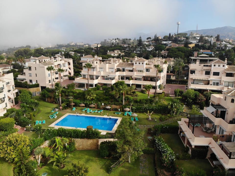 Bird's eye view, Pool view, Swimming pool