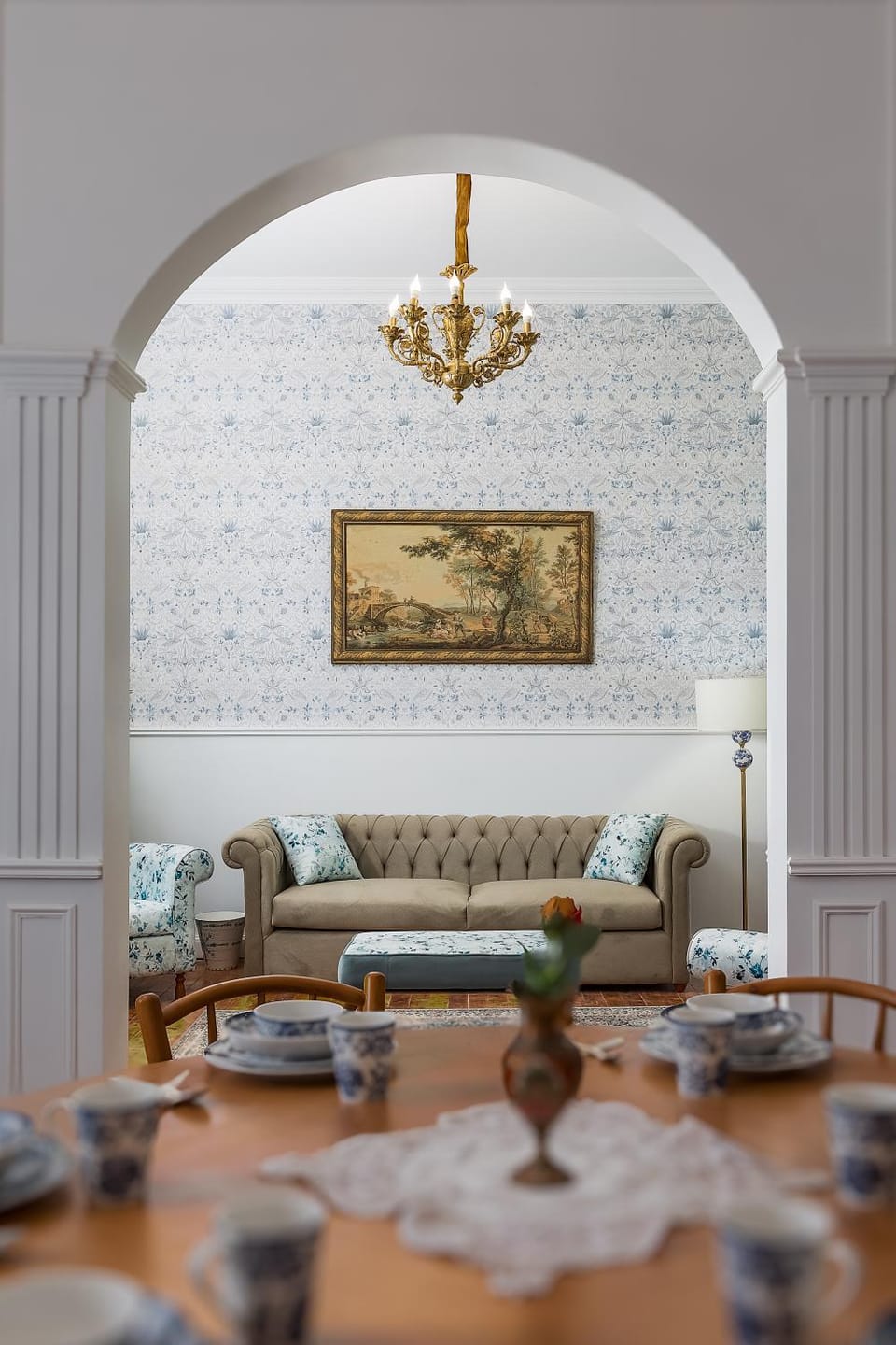 Living room, Decorative detail, Seating area, Dining area