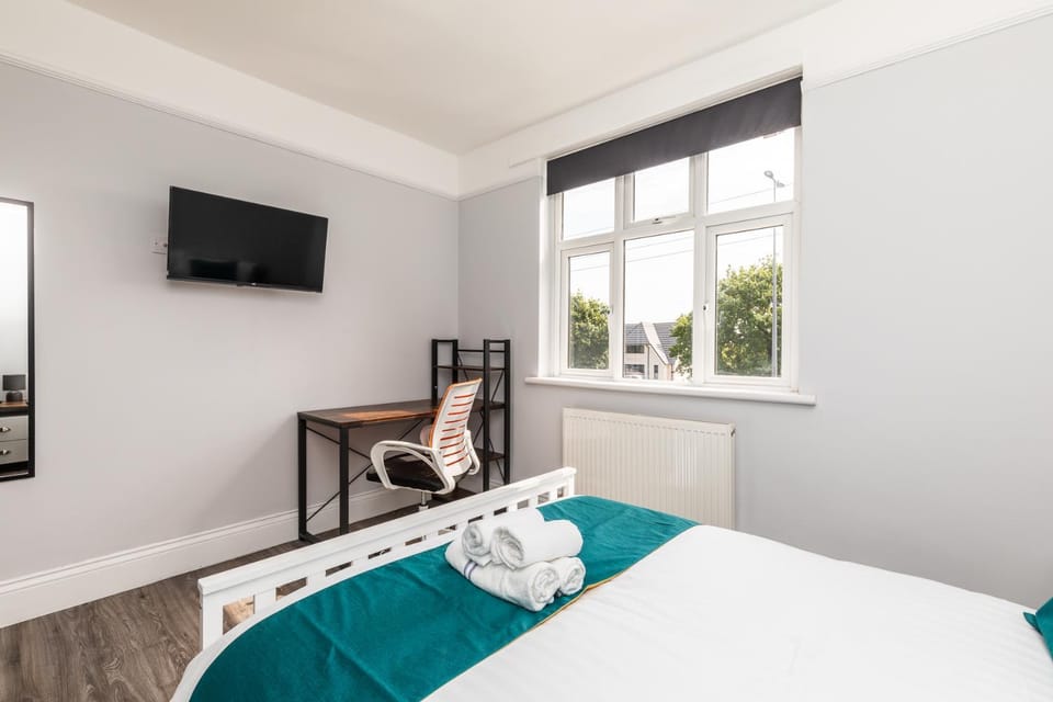 Dove Court Travel Lodge 4 - First Floor Ensuite Bed and Breakfast in Bristol