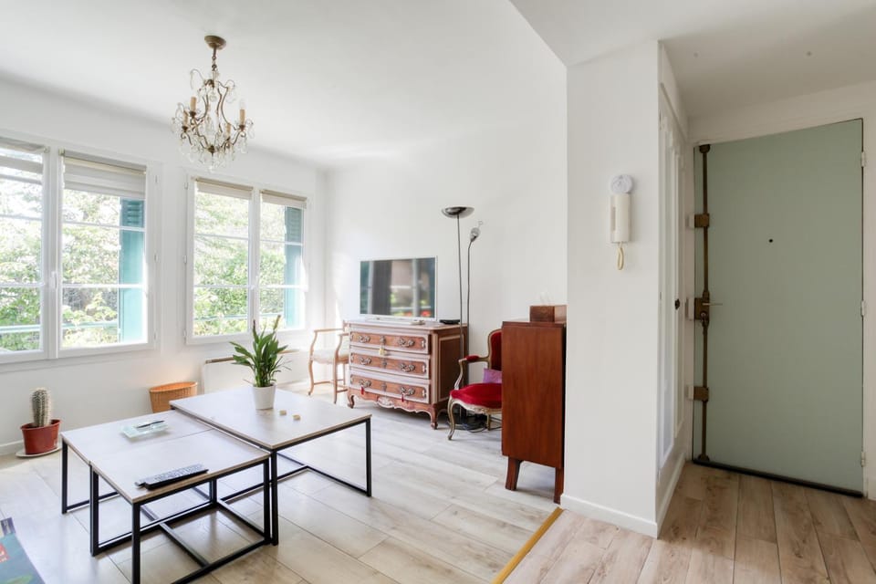 Communal lounge/ TV room, TV and multimedia, Living room, Evening entertainment