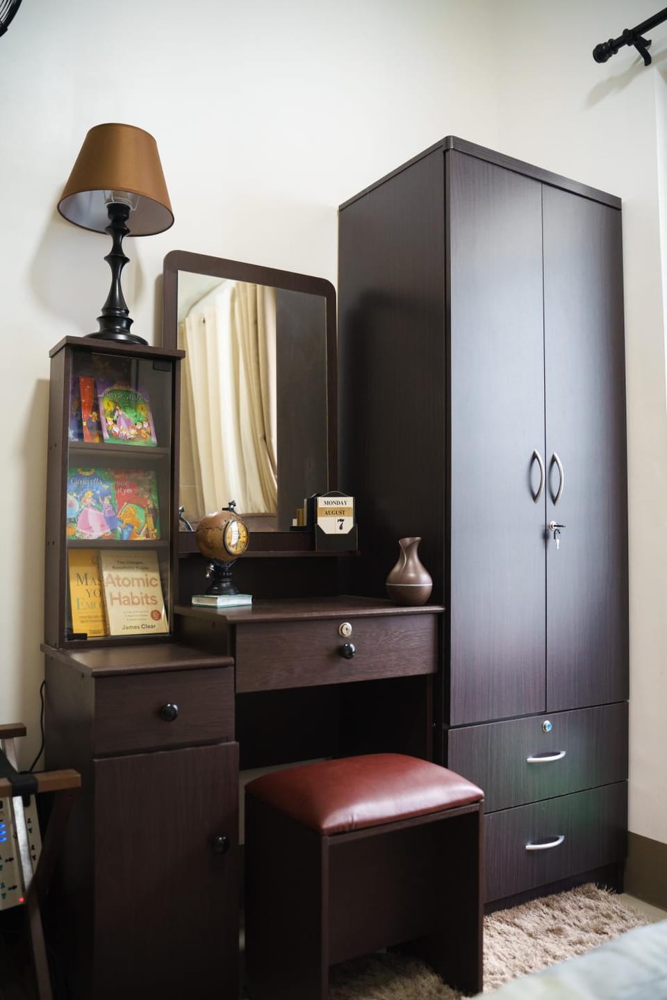 Bedroom, wardrobe