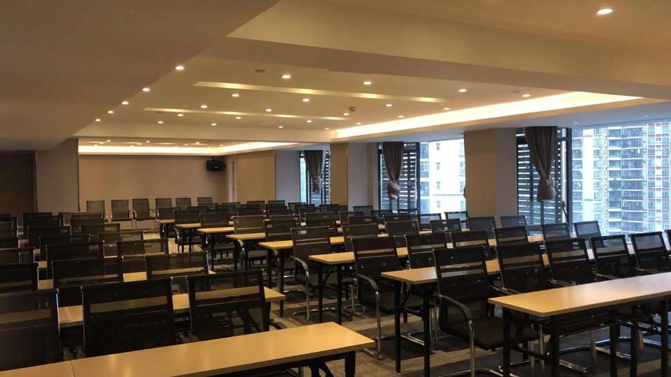 Meeting/conference room