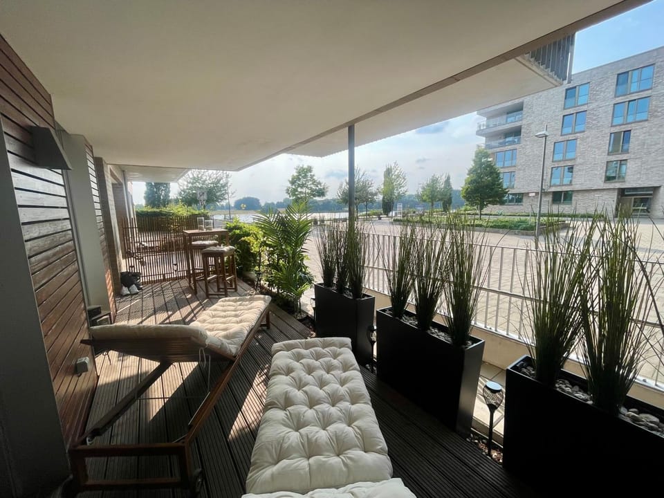 View (from property/room), Balcony/Terrace