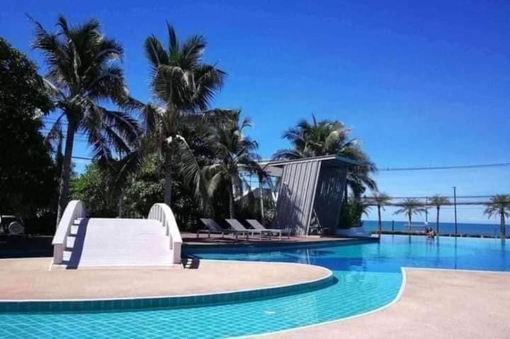 Day, Pool view, Sea view, Sea view, Swimming pool, sunbed