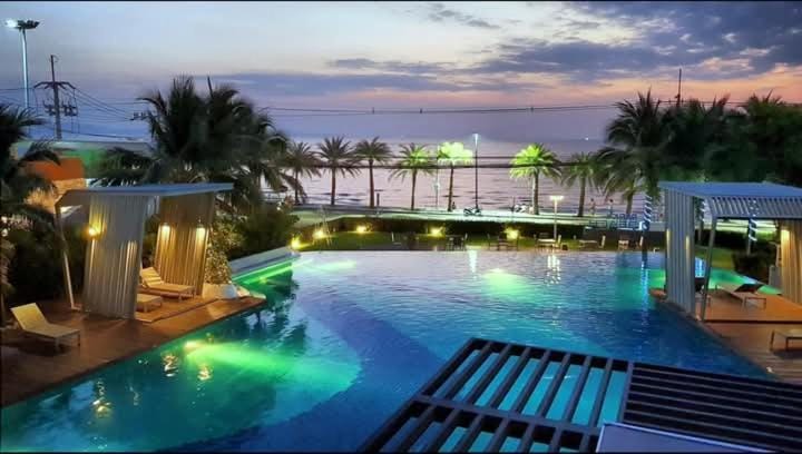 Night, Natural landscape, Pool view, Sea view, Swimming pool, Sunrise, Sunset, sunbed