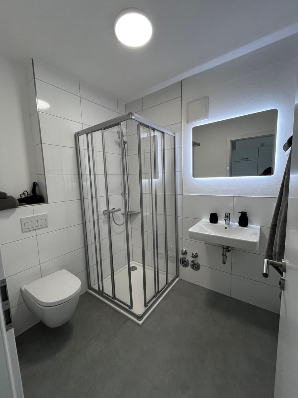 Shower, Toilet, Bathroom