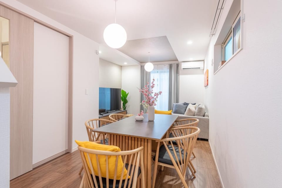 Communal lounge/ TV room, Living room, Dining area