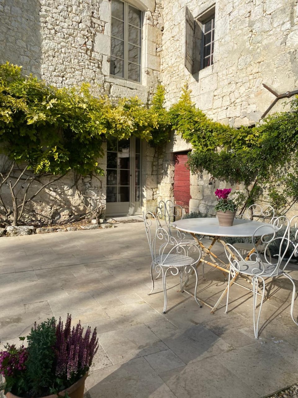 Luxury Gîte - L'Ancien Chai Apartment in Occitanie