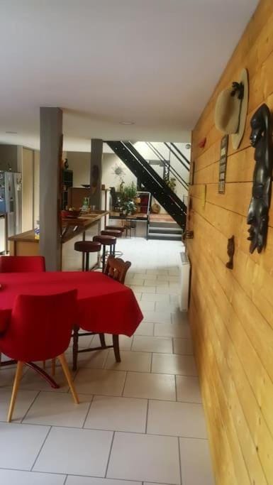 Beau loft lumineux et spacieux à 2 pas de Rouen Apartment in Normandy