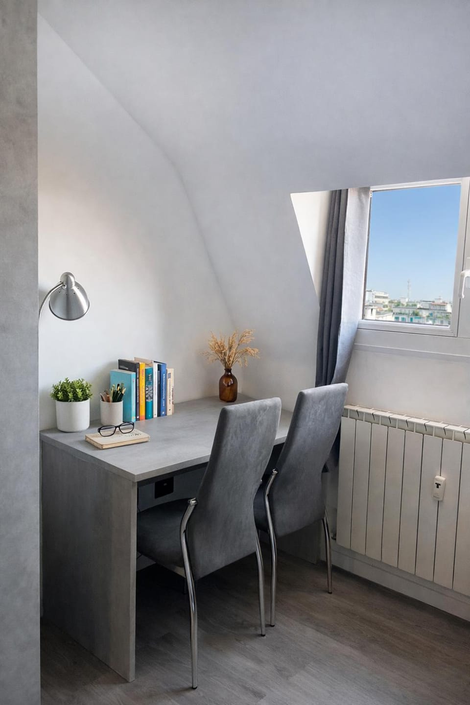 Seating area, Dining area