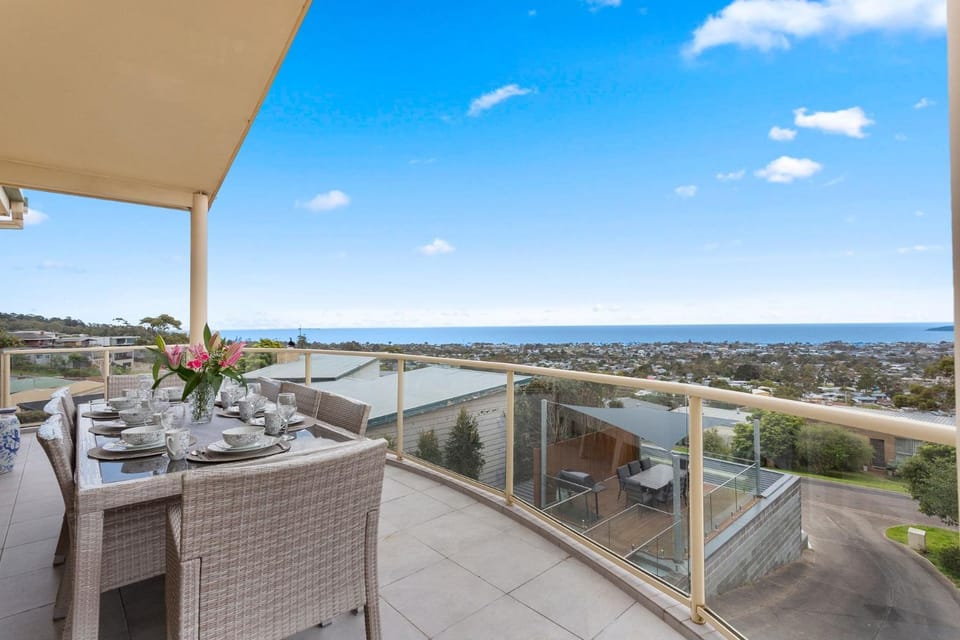 Sea Dragon House in Red Hill