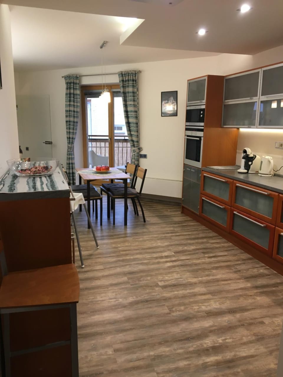 Kitchen or kitchenette, Dining area, oven, stove