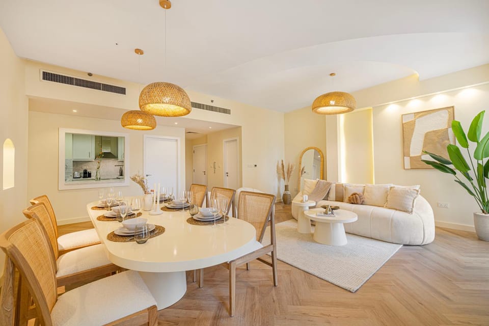 Living room, Seating area, Dining area, air conditioner