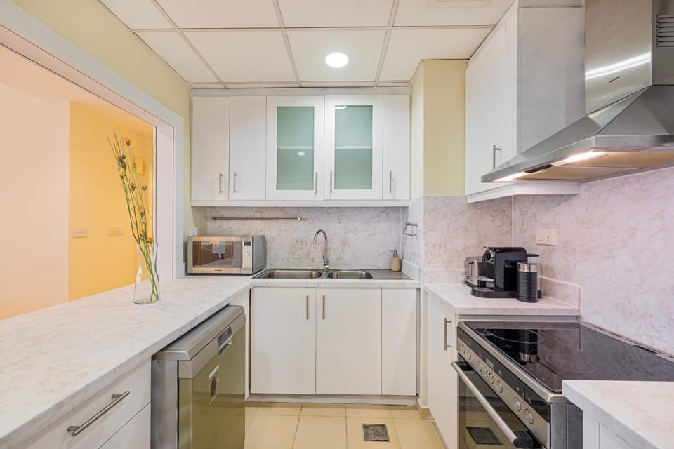 Kitchen or kitchenette, oven, toaster