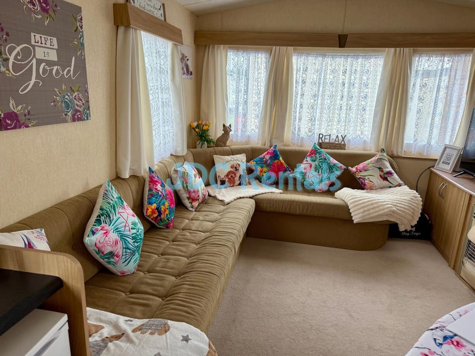 Living room, Photo of the whole room, Seating area