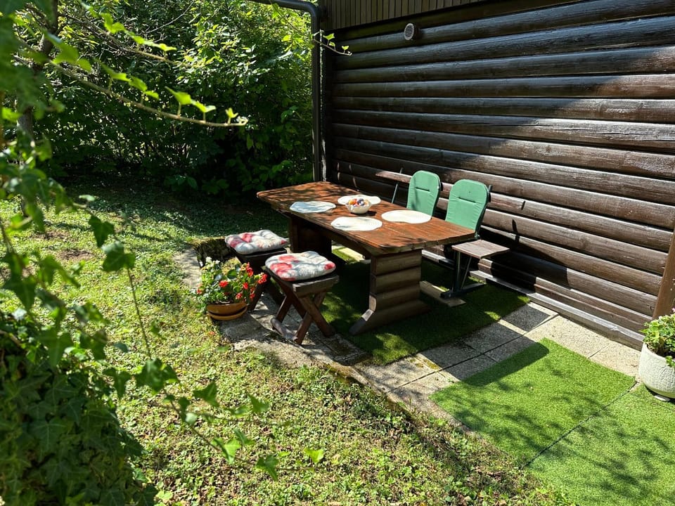 Patio, Day, Garden, Garden, Balcony/Terrace, Garden view