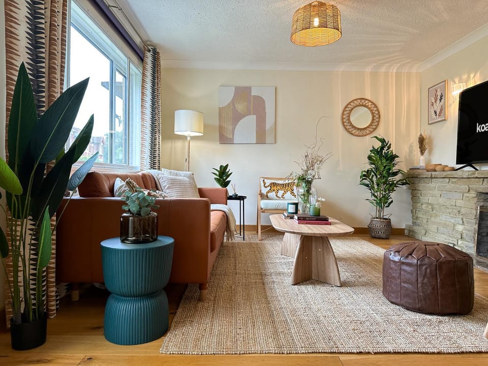 TV and multimedia, Living room, Seating area