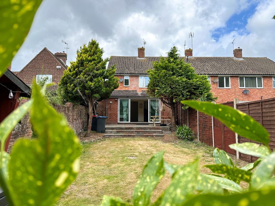Property building, Spring, Day, Garden, Garden view