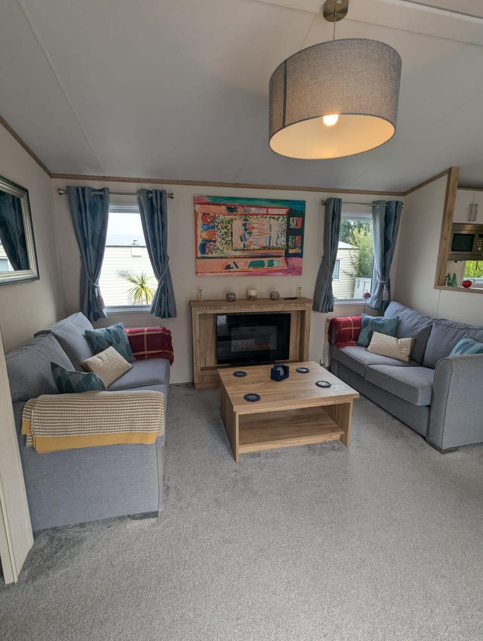 TV and multimedia, Living room, Seating area