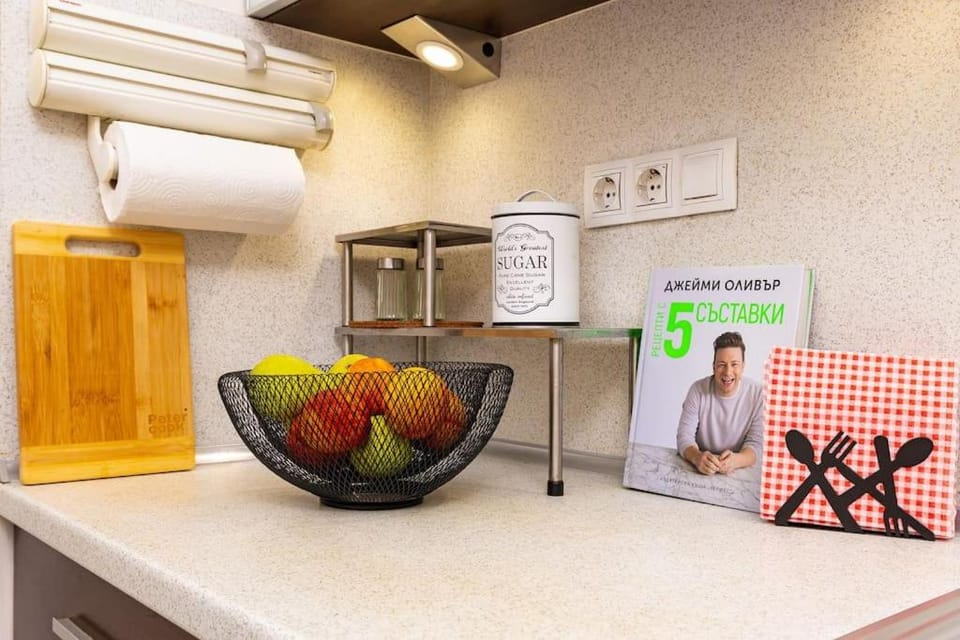 Kitchen or kitchenette, Food and drinks, Food