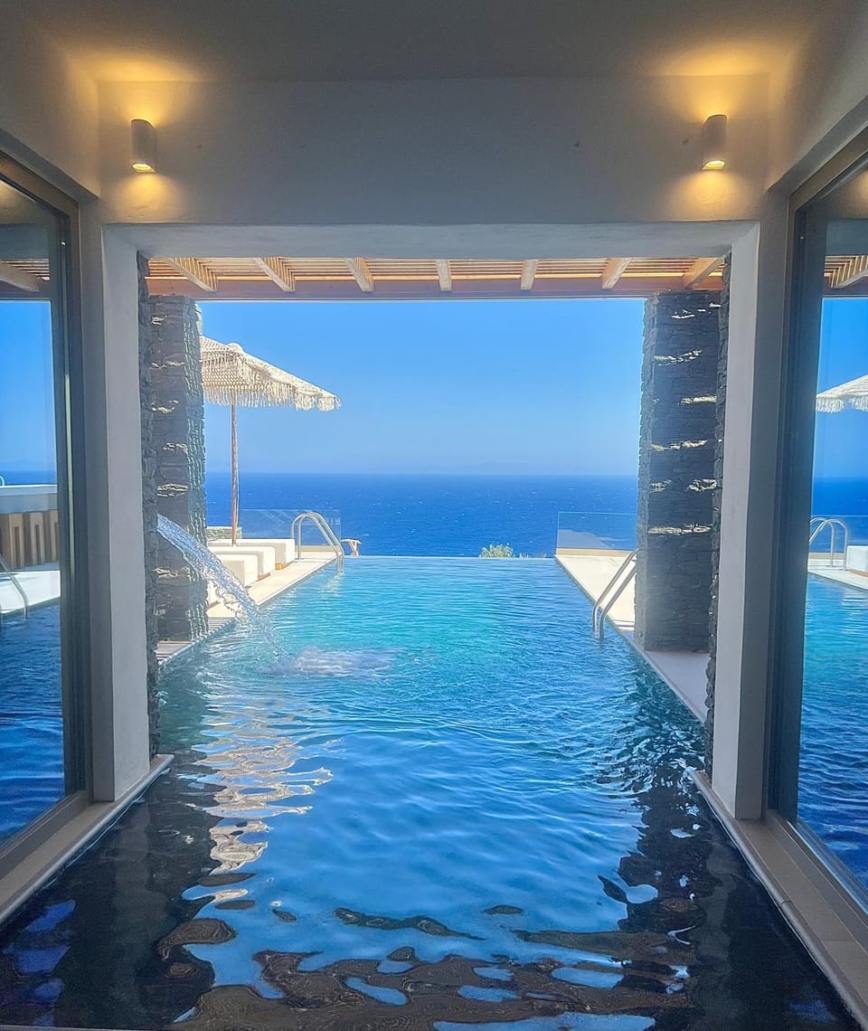 Natural landscape, Pool view, Sea view, Swimming pool, sunbed