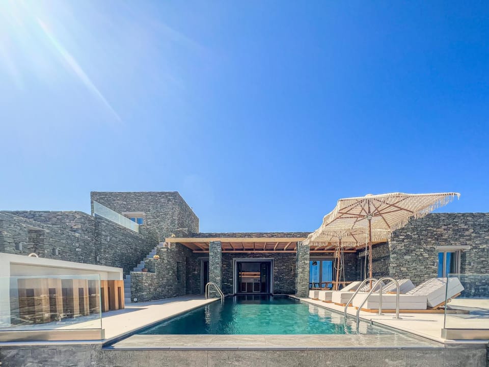 Property building, Swimming pool