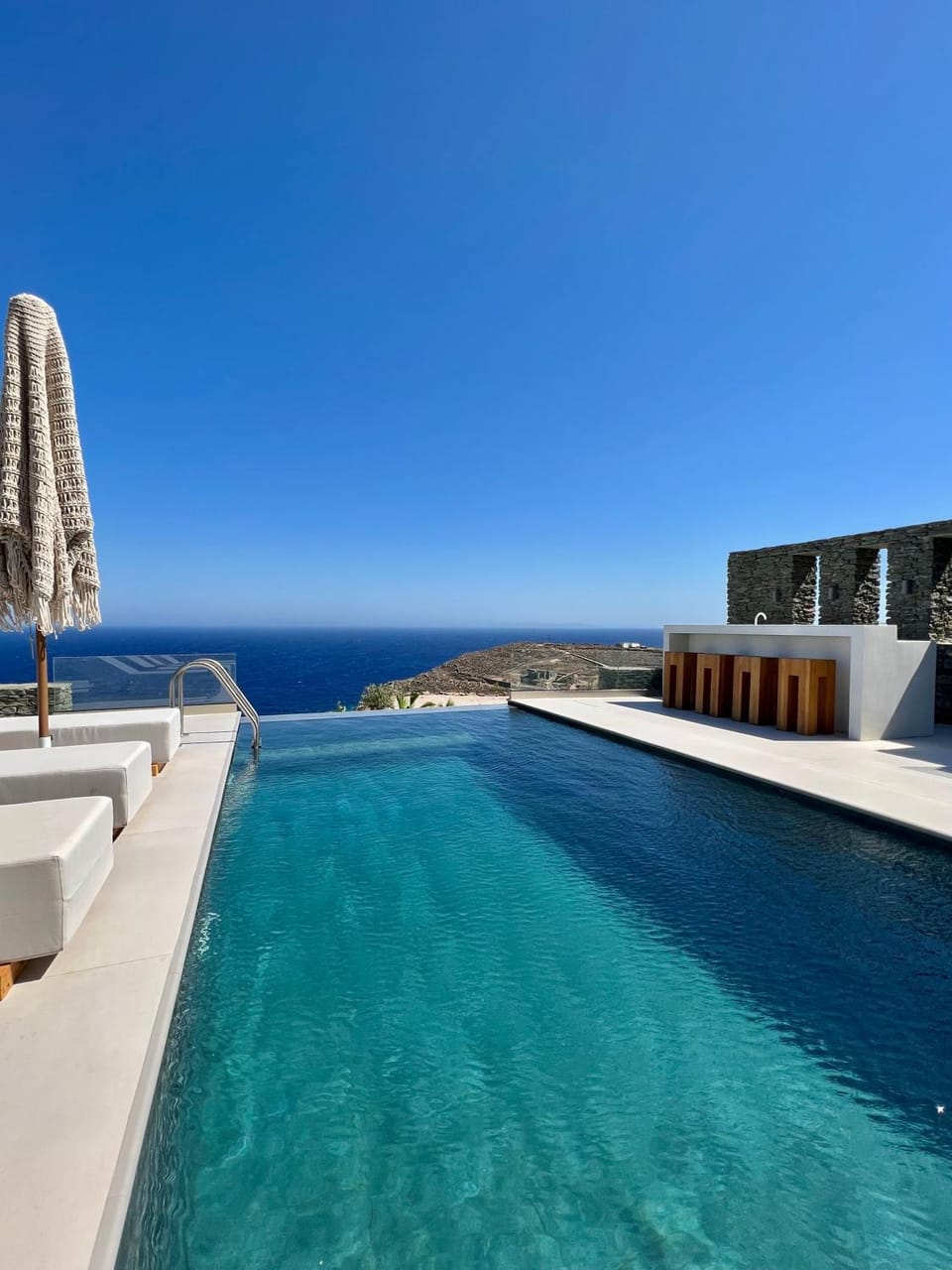 Day, Natural landscape, Pool view, Sea view, Swimming pool, sunbed