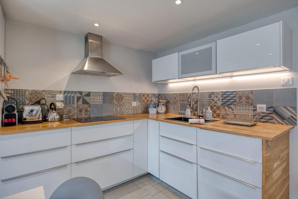 Kitchen or kitchenette, minibar, pet friendly, stove