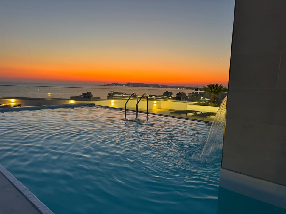 Balcony/Terrace, Swimming pool
