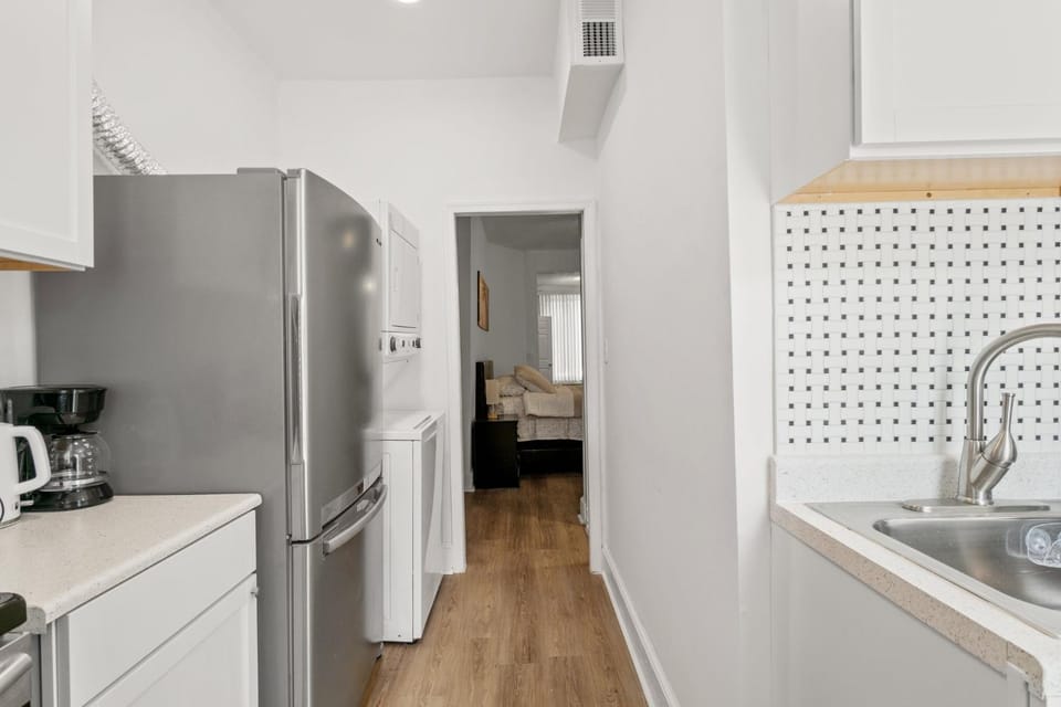 Unit # 1 - Right Next to Howard University Apartment in District of Columbia