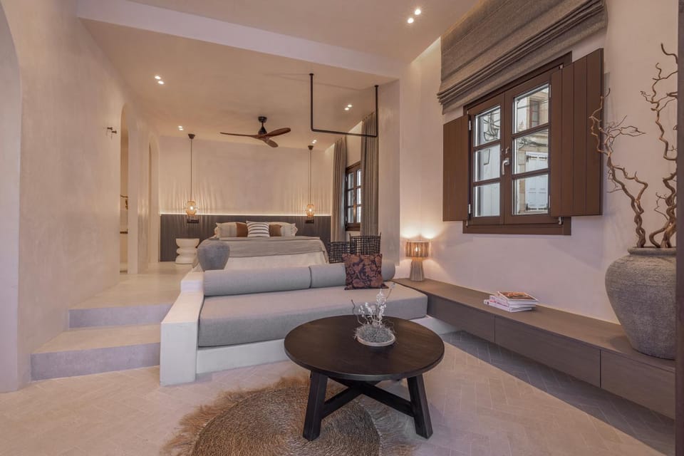 Living room, Photo of the whole room, Seating area