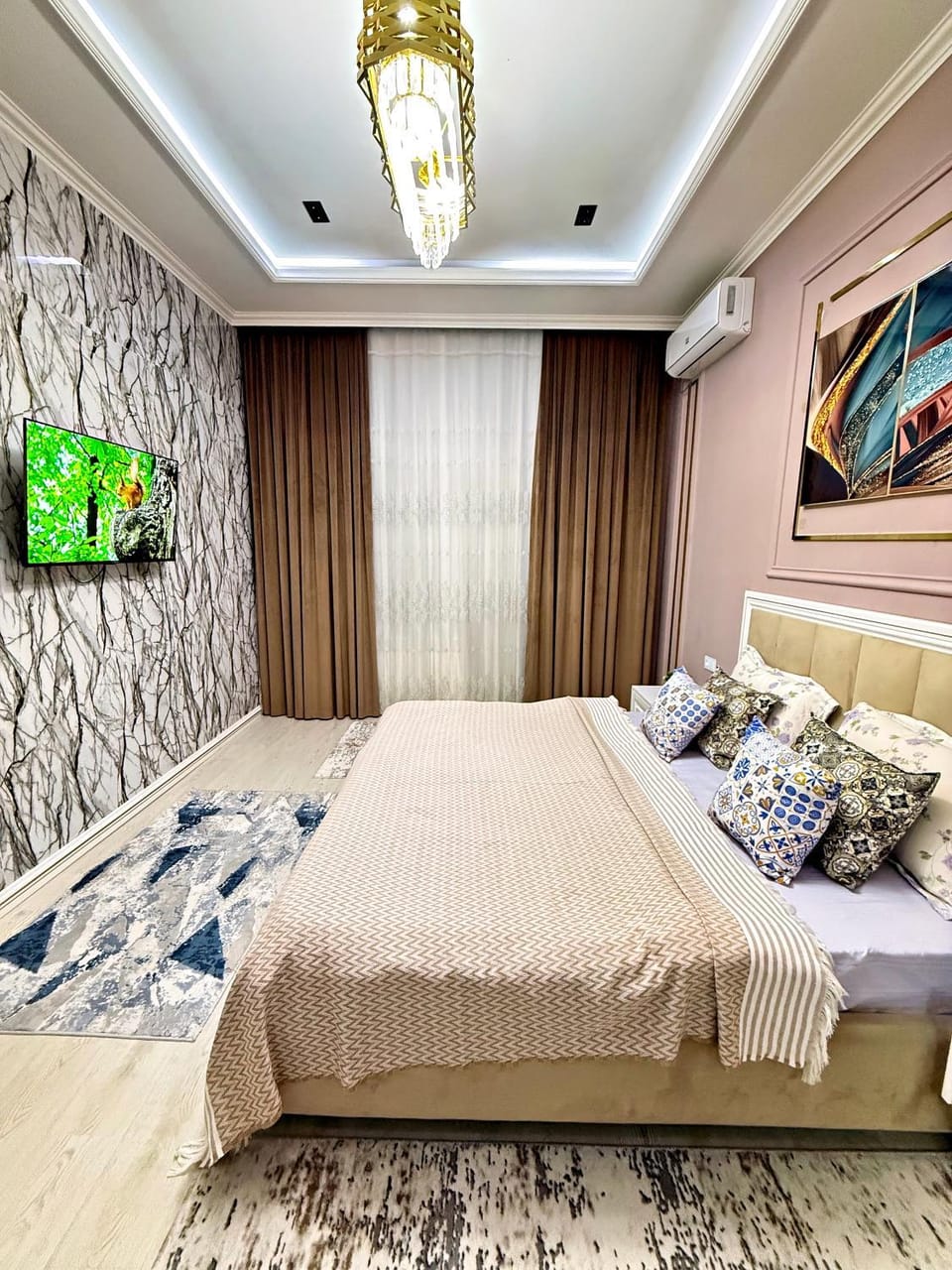 Bedroom, bunk bed