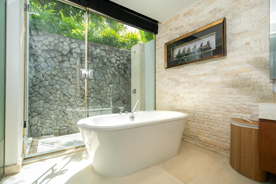 Shower, Hot Tub, Bathroom, Bath