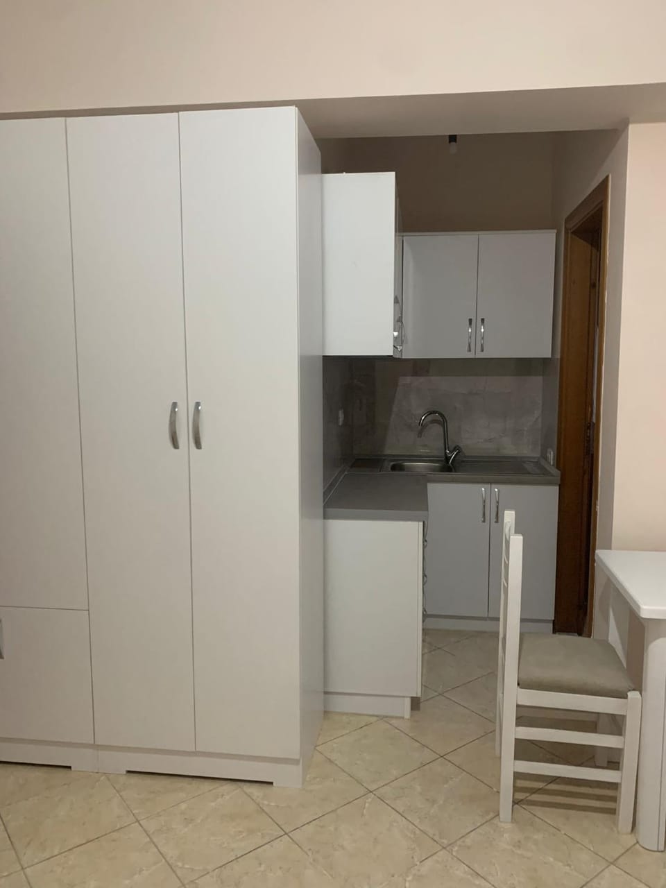 Kitchen or kitchenette, wardrobe