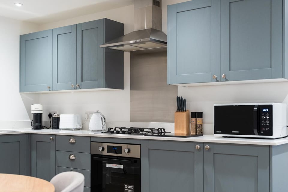 Beach Vibes Garden Apartment Close to Town Centre & Beach Apartment in Bournemouth