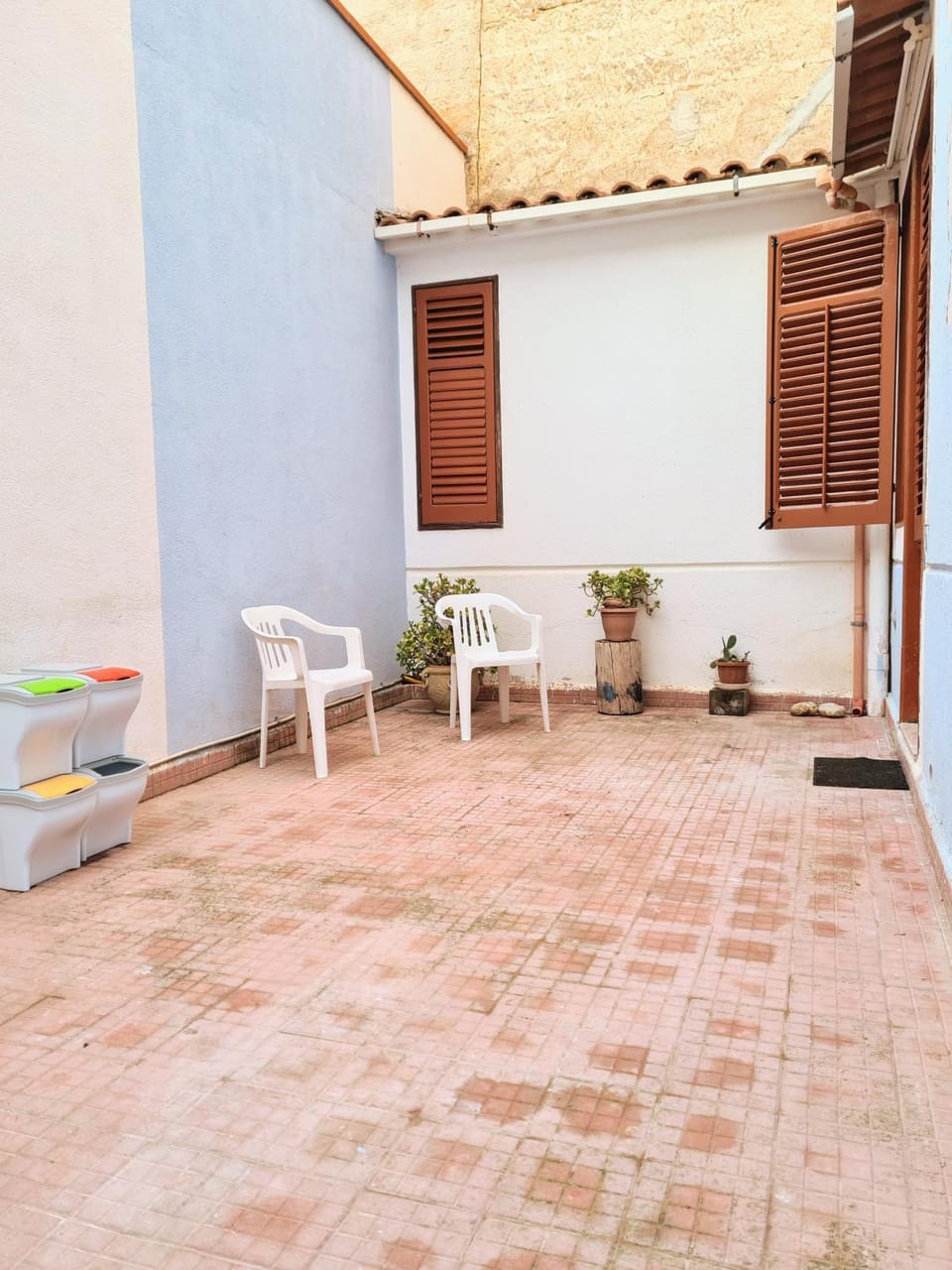 Property building, Garden