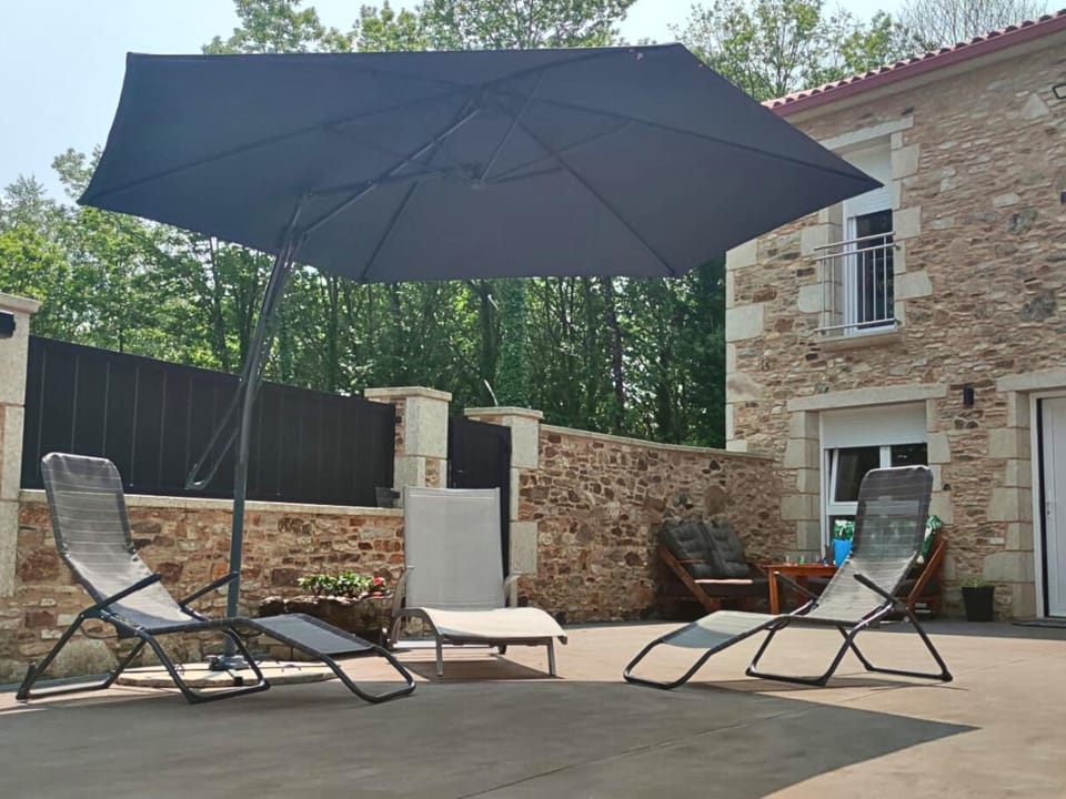 Property building, Off site, Garden, Balcony/Terrace