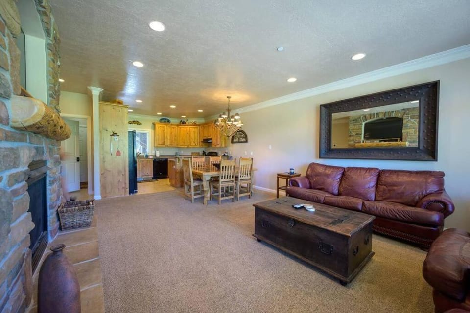 Lakeside Escape 1 BR with Resort Amenities House in Huntsville
