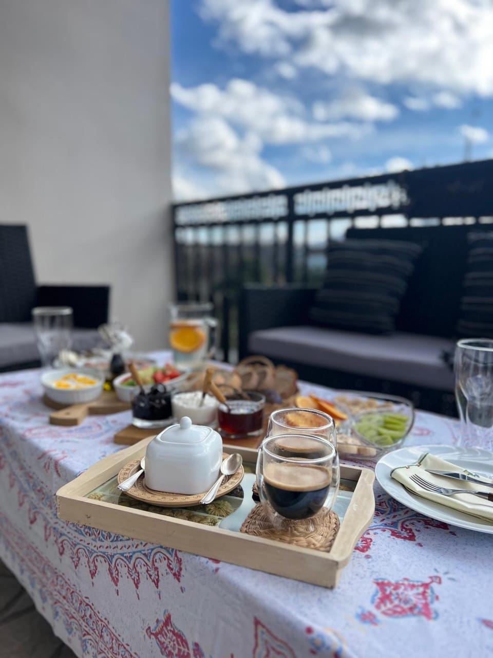 Day, Balcony/Terrace, Food and drinks, Food, Breakfast, Lunch