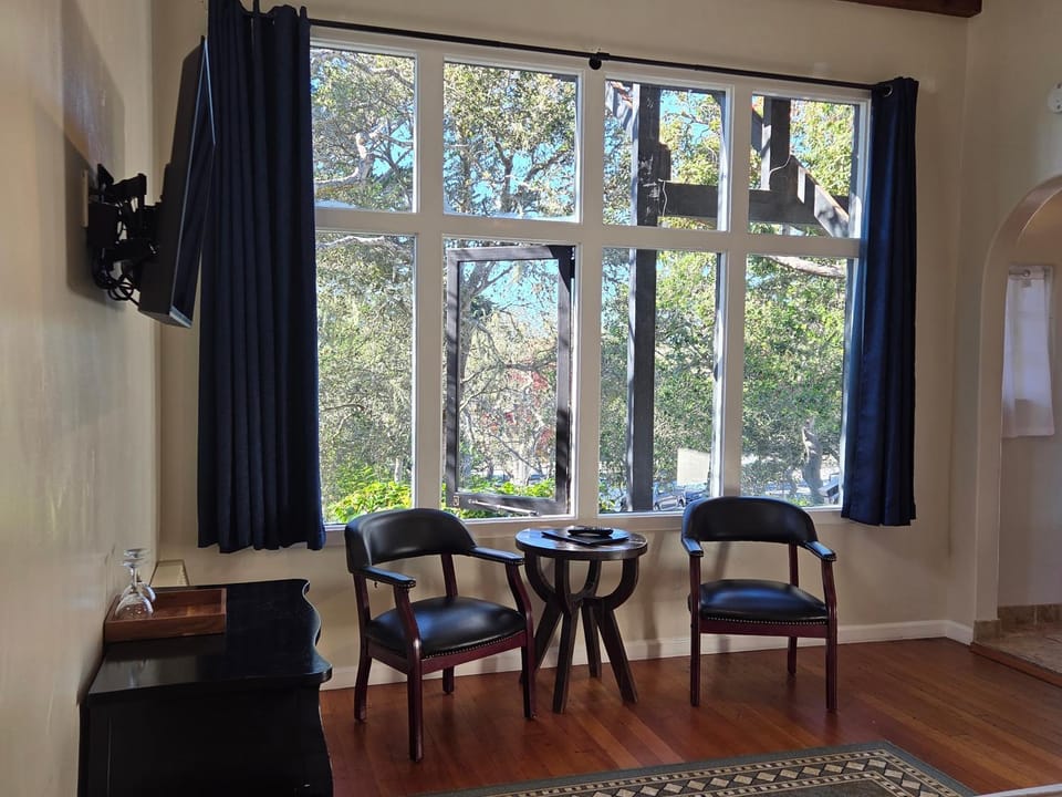 Forest Lodge Nature lodge in Carmel by the Sea