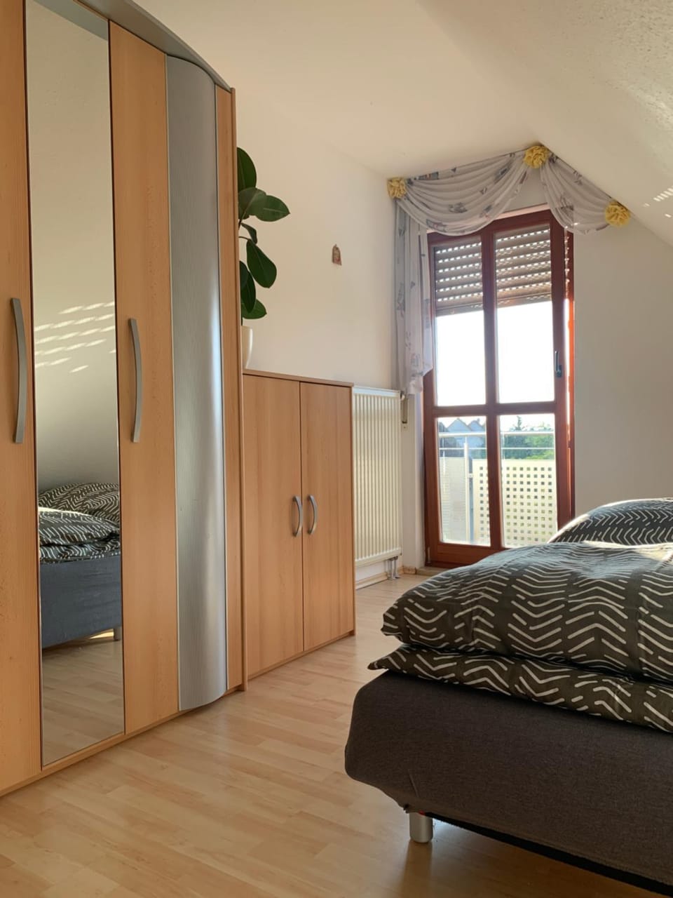 Bedroom, wardrobe