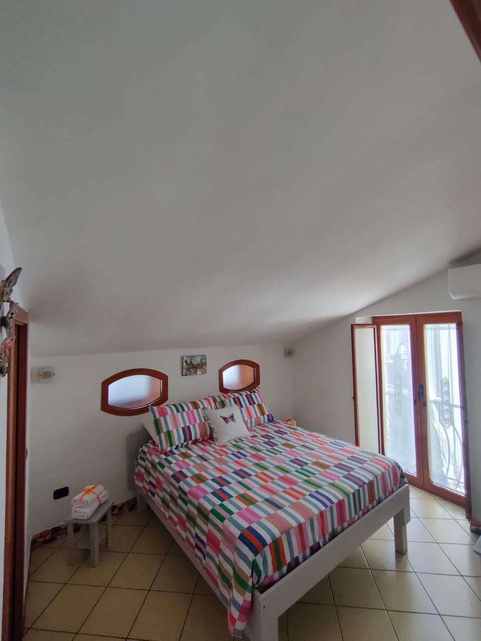 Bed, Balcony/Terrace, Photo of the whole room, Bedroom, furniture