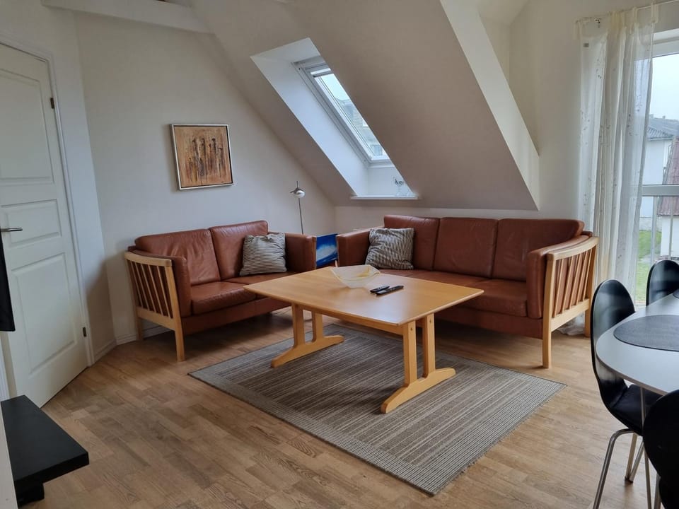 TV and multimedia, Living room, Dining area
