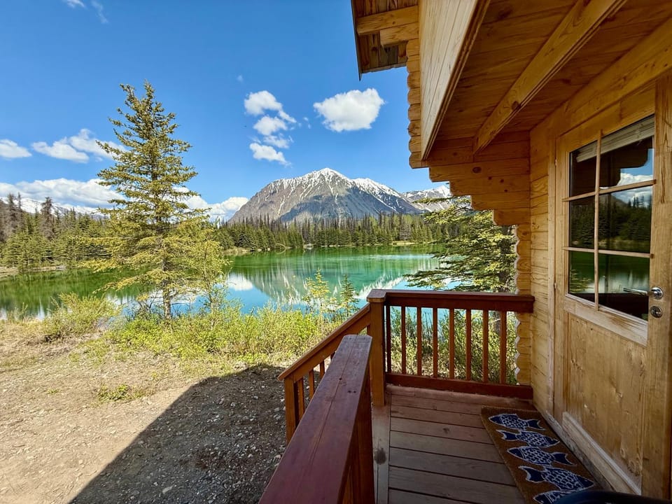 Natural landscape, View (from property/room), Balcony/Terrace, Lake view, Mountain view