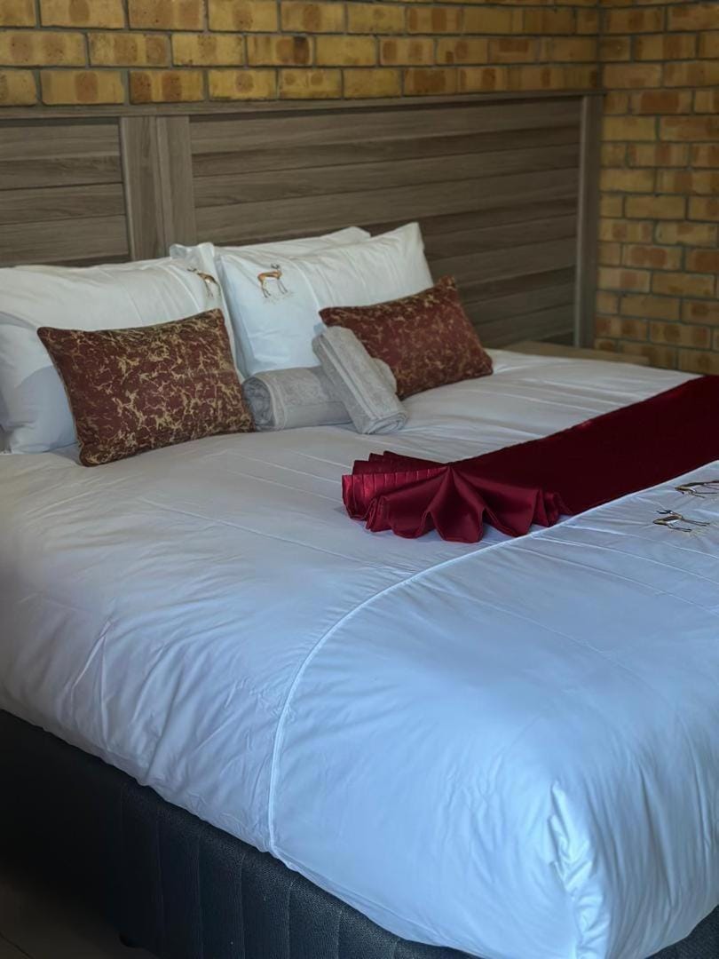 MoOs River Lodge Hotel in Africa
